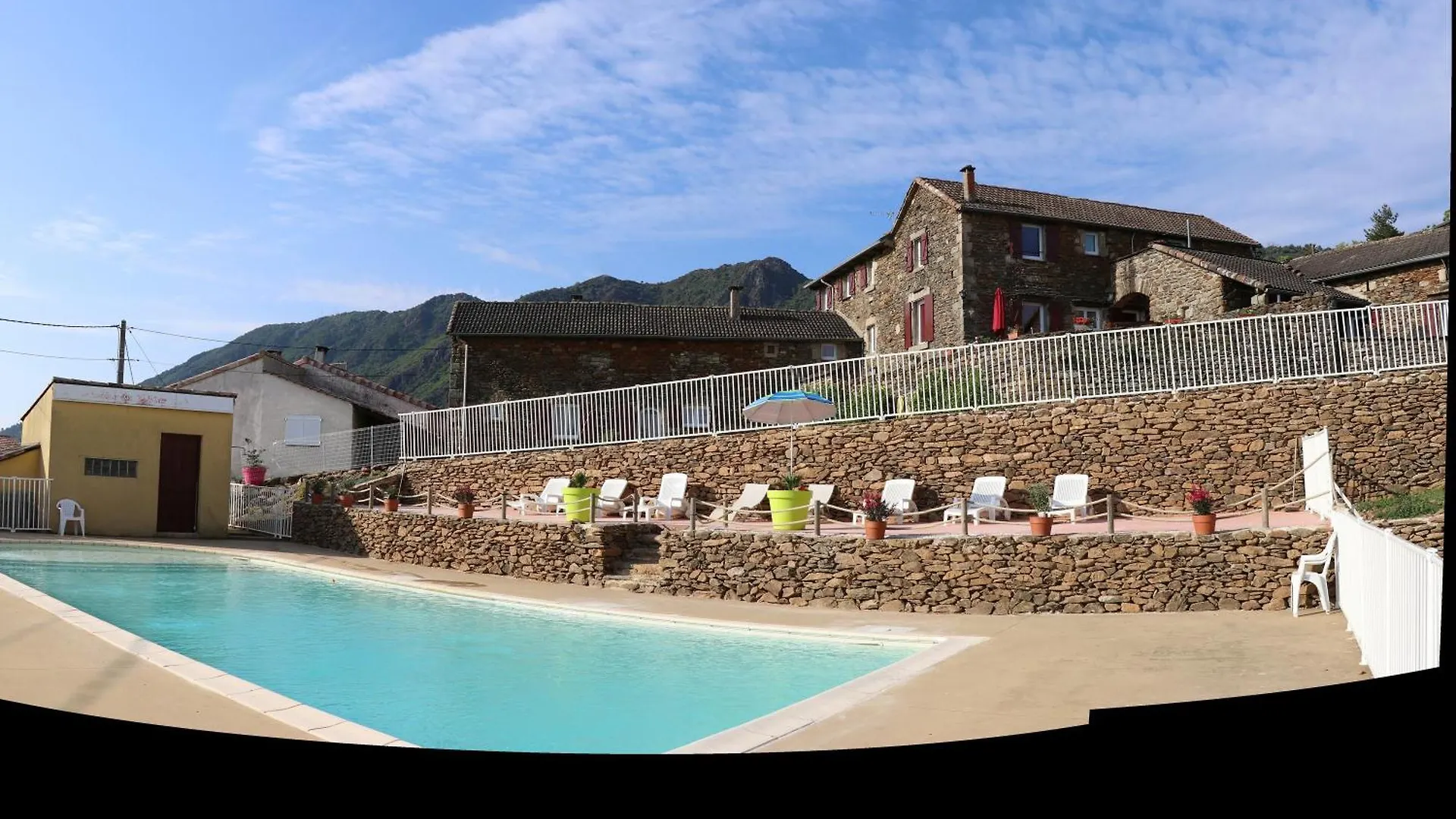Holiday home Les Gites Du Mas Lachamp Gravieres