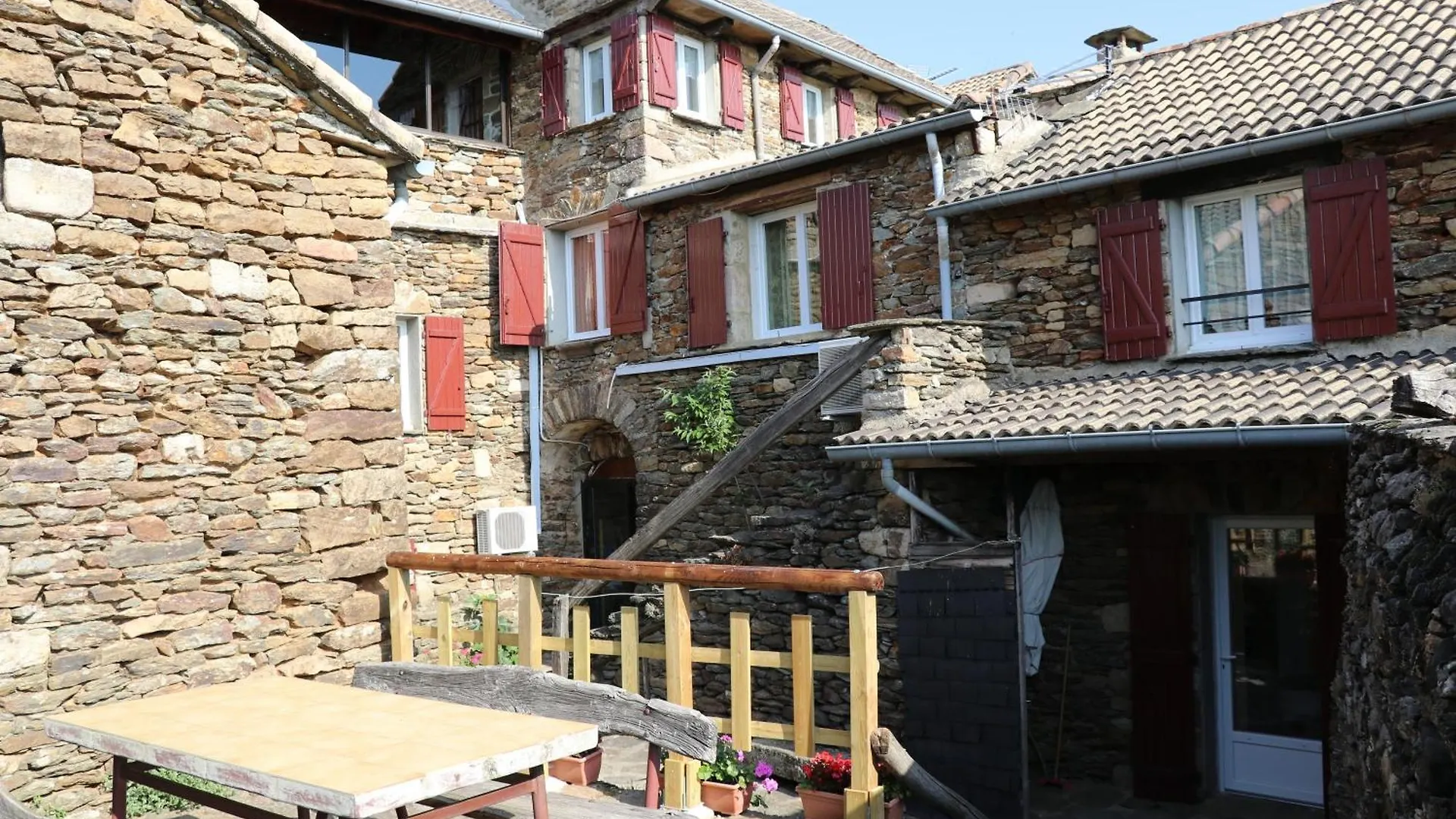 Holiday home Les Gites Du Mas Lachamp Gravieres France