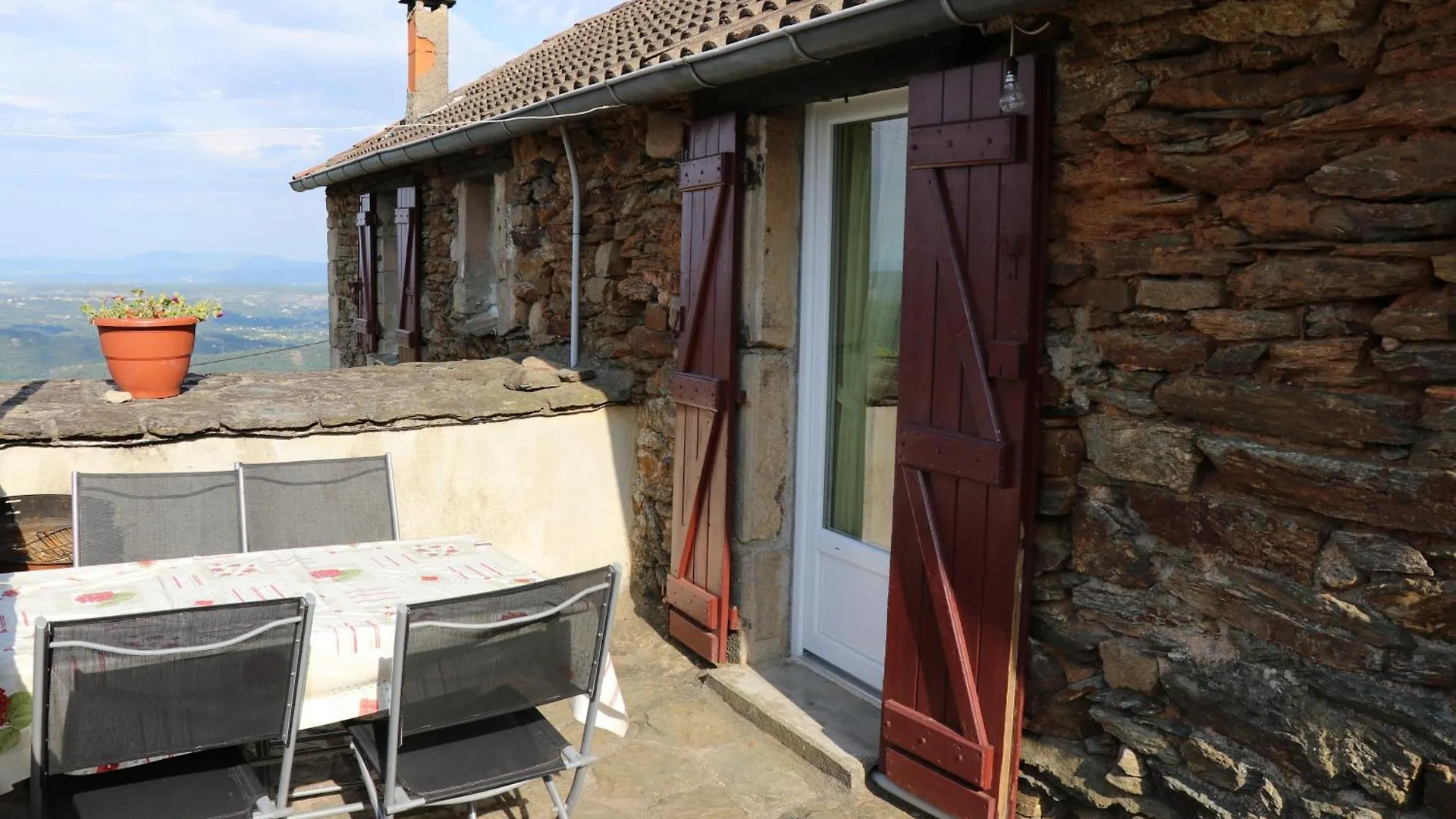 Holiday home Les Gites Du Mas Lachamp Gravieres France